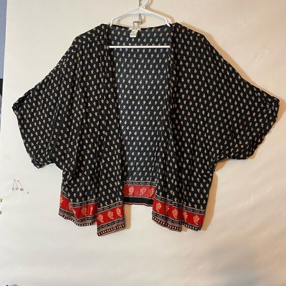 Forever 21 Cardigan size M Black with Red - Picture 1 of 5